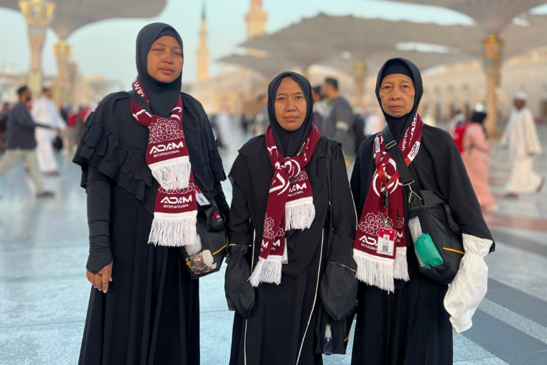 jamaah-umroh-adam-internasional-2