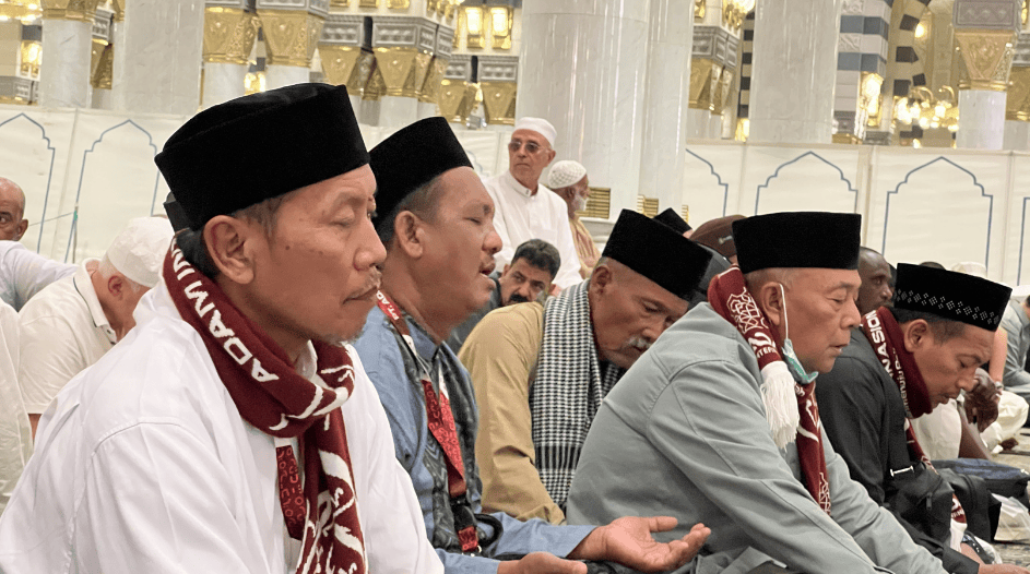 Jamaah Adam Berkunjung Ke Raudhah